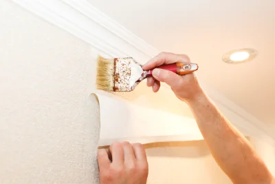 Pose de papier peint à Toutenant — revêtements muraux et toiles de verre
